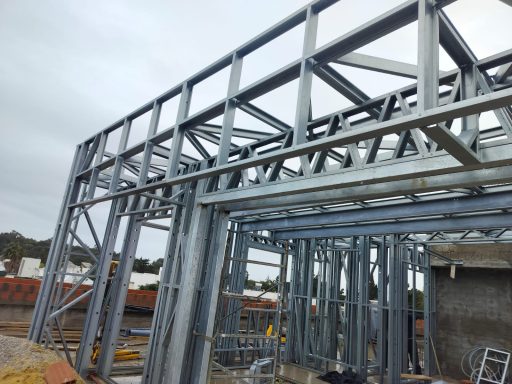 SURELEVATION VILLA EN STRUCTURE METALLIQUE